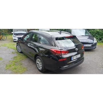 Hyundai i30  Kombi 2021,  1.5 benzyna - Na sprzedaż za 45 900 zł - Dąbrowa Górnicza - zdjęcie 4