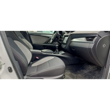 Toyota Avensis  Sedan/Limuzyna 2018,  2.0 diesel - Na sprzedaż za 54 900 zł - Dąbrowa Górnicza - zdjęcie 8