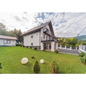 Sprzedam dom Skawica - ,  pow.  200 m2,  działka:   1459 m2 - zdjęcie 3