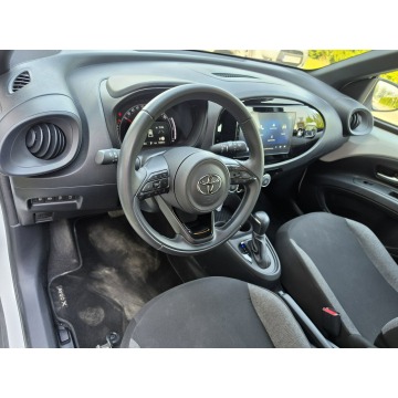 Toyota Aygo X  Hatchback 2024,  1.0 benzyna, automat - Na sprzedaż za 64 000 zł - Balice - zdjęcie 12