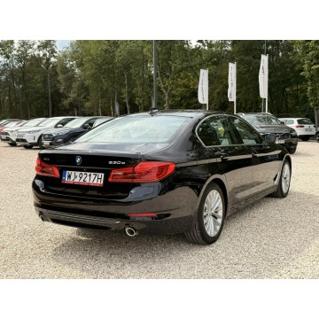 BMW Seria 5  Sedan/Limuzyna 2019,  2.0 hybryda, automat - Na sprzedaż za 124 800 zł - Pęcice - zdjęcie 2
