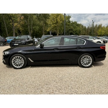 BMW Seria 5  Sedan/Limuzyna 2019,  2.0 hybryda, automat - Na sprzedaż za 124 800 zł - Pęcice - zdjęcie 5
