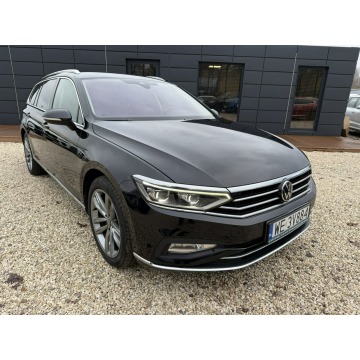 Volkswagen Passat  Kombi 2021,  2.0 diesel, automat - Na sprzedaż za 79 900 zł - Pęcice - zdjęcie 5
