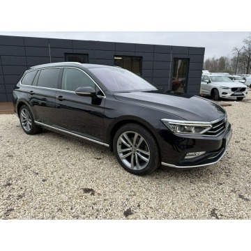 Volkswagen Passat  Kombi 2021,  2.0 diesel, automat - Na sprzedaż za 79 900 zł - Pęcice - zdjęcie 3