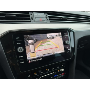 Volkswagen Passat  Kombi 2021,  2.0 diesel, automat - Na sprzedaż za 79 900 zł - Pęcice - zdjęcie 7