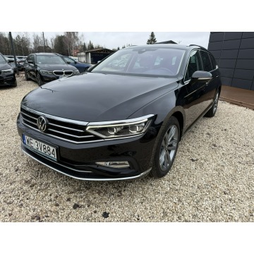 Volkswagen Passat  Kombi 2021,  2.0 diesel, automat - Na sprzedaż za 79 900 zł - Pęcice - zdjęcie 10