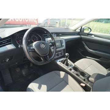 Volkswagen Passat  Sedan/Limuzyna 2016,  1.4 benzyna - Na sprzedaż za 39 900 zł - Goczałkowice-Zdrój - zdjęcie 4