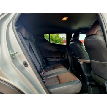 Toyota C-HR  SUV 2017,  1.8 hybryda, automat - Na sprzedaż za 65 900 zł - Szczecin - zdjęcie 12