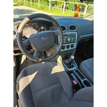 Ford Focus  Hatchback 2005,  1.6 benzyna - Na sprzedaż za 3 800,00 zł - Głogów - zdjęcie 5