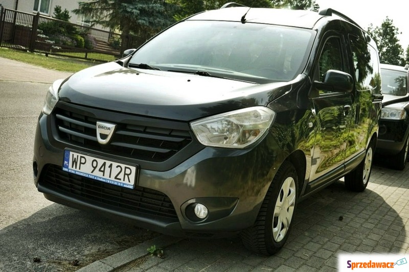 Dacia Dokker 2013,  1.6 benzyna - Na sprzedaż za 18 700 zł - Płock