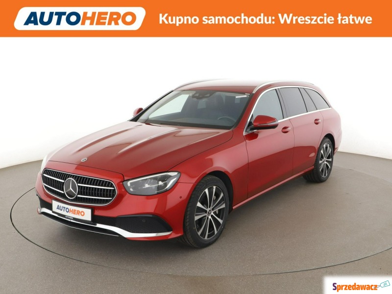 Mercedes - Benz E-klasa  Kombi 2022,  2.0 hybryda, automat - Na sprzedaż za 97 000 zł - Warszawa