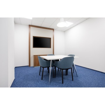 Przestrzeń do pracy dla 3-4 osób w Regus Grojecka