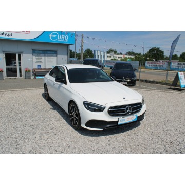 Mercedes - Benz E-klasa  Sedan/Limuzyna 2022,  1.6 diesel, automat - Na sprzedaż za 123 899 zł - Warszawa - zdjęcie 4