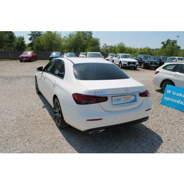 Mercedes - Benz E-klasa  Sedan/Limuzyna 2022,  1.6 diesel, automat - Na sprzedaż za 123 899 zł - Warszawa - zdjęcie 8