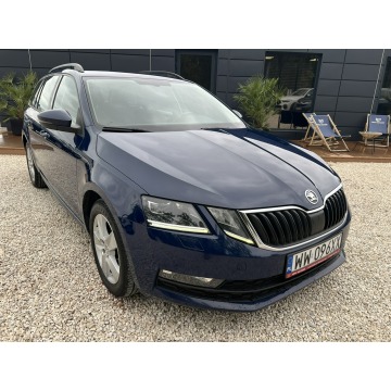 Skoda Octavia  Kombi 2017,  1.6 diesel - Na sprzedaż za 31 800 zł - Pęcice - zdjęcie 2