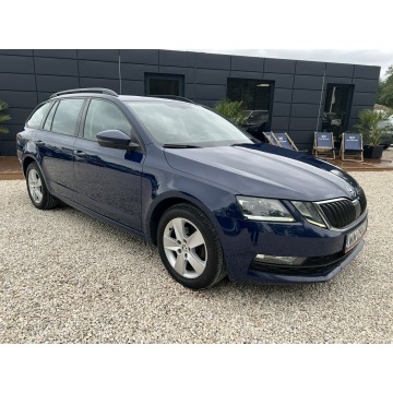 Skoda Octavia  Kombi 2017,  1.6 diesel - Na sprzedaż za 31 800 zł - Pęcice - zdjęcie 4