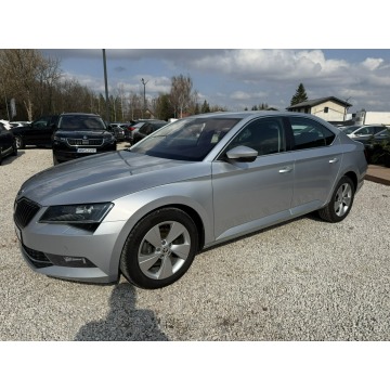 Skoda Superb  Sedan/Limuzyna 2018,  2.0 diesel, automat - Na sprzedaż za 66 800 zł - Pęcice - zdjęcie 2