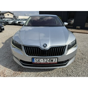Skoda Superb  Sedan/Limuzyna 2018,  2.0 diesel, automat - Na sprzedaż za 66 800 zł - Pęcice - zdjęcie 4