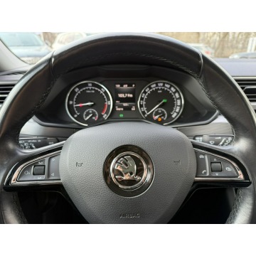 Skoda Superb  Sedan/Limuzyna 2018,  2.0 diesel, automat - Na sprzedaż za 66 800 zł - Pęcice - zdjęcie 12