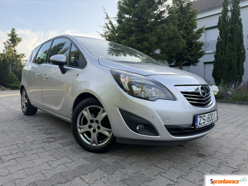 Opel Meriva  Minivan/Van 2011,  1.4 benzyna+LPG - Na sprzedaż za 13 500 zł - Szczecin