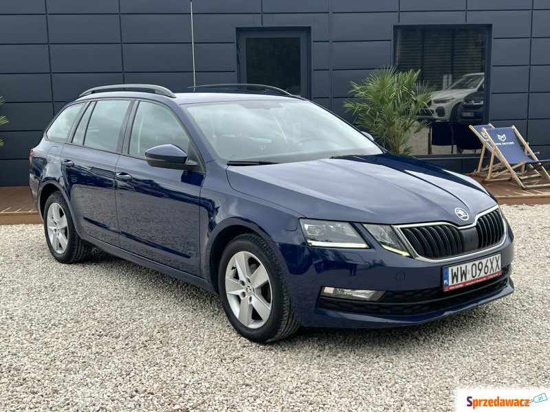 Skoda Octavia  Kombi 2017,  1.6 diesel - Na sprzedaż za 31 800 zł - Pęcice