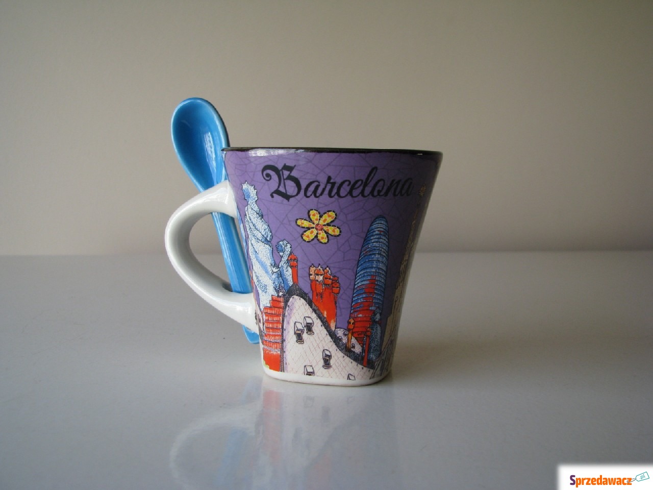 Ceramiczny kubek z łyżeczką -...