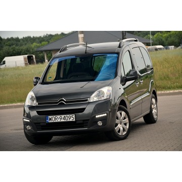 Citroen Berlingo  Kombi 2016,  1.6 diesel - Na sprzedaż za 31 900 zł - Ostrów Mazowiecka - zdjęcie 4