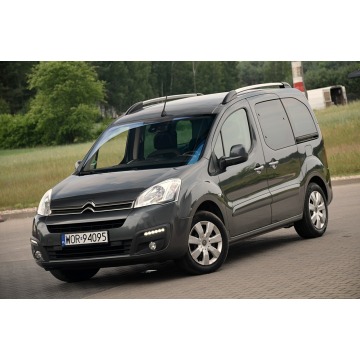 Citroen Berlingo  Kombi 2016,  1.6 diesel - Na sprzedaż za 31 900 zł - Ostrów Mazowiecka - zdjęcie 6