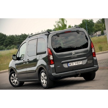 Citroen Berlingo  Kombi 2016,  1.6 diesel - Na sprzedaż za 31 900 zł - Ostrów Mazowiecka - zdjęcie 8