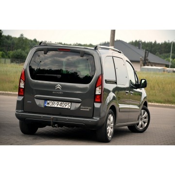 Citroen Berlingo  Kombi 2016,  1.6 diesel - Na sprzedaż za 31 900 zł - Ostrów Mazowiecka - zdjęcie 10