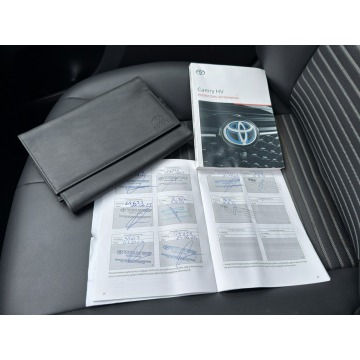 Toyota Camry  Sedan/Limuzyna 2021,  2.5 hybryda, automat - Na sprzedaż za 89 800 zł - Pęcice - zdjęcie 3