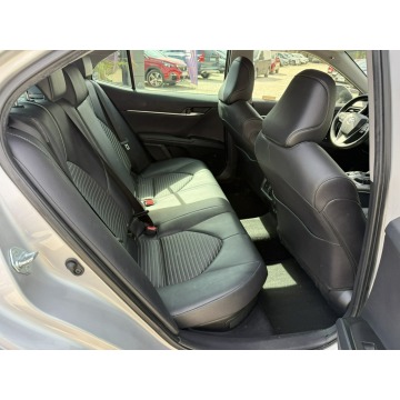Toyota Camry  Sedan/Limuzyna 2021,  2.5 hybryda, automat - Na sprzedaż za 89 800 zł - Pęcice - zdjęcie 9