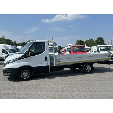 Iveco Daily 2023,  3.0 diesel, automat - Na sprzedaż za 168 510 zł - Widełki - zdjęcie 2