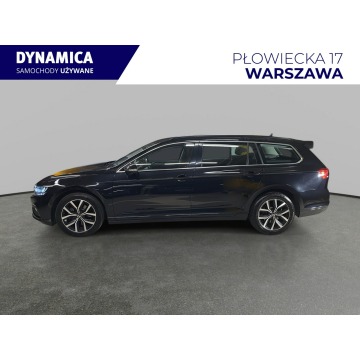 Volkswagen Passat  Kombi 2023,  1.5 benzyna, automat - Na sprzedaż za 74 900 zł - Warszawa - zdjęcie 4
