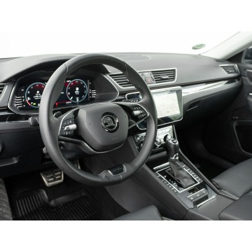 Skoda Superb  Sedan/Limuzyna 2023,  2.0 benzyna, automat - Na sprzedaż za 147 850 zł - Gdańsk - zdjęcie 6