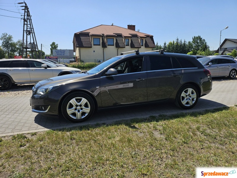 Opel Insignia  Kombi 2016,  1.4 benzyna+LPG - Na sprzedaż za 25 000 zł - Warszawa
