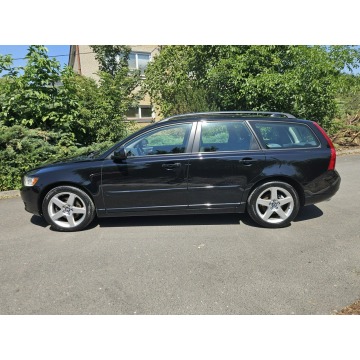 Volvo V50  Kombi 2011,  2.0 diesel - Na sprzedaż za 19 900 zł - Opoczno - zdjęcie 2