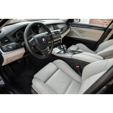 BMW Seria 5  Kombi 2012,  2.0 diesel, automat - Na sprzedaż za 33 700 zł - Zwoleń - zdjęcie 6