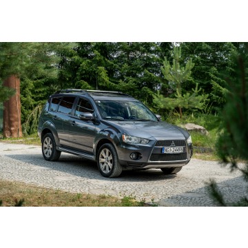 Mitsubishi Outlander - SUV / 4x4 AWD / 177 KM / 7 Miejsc / Rockford Fosgate / Szyberdach