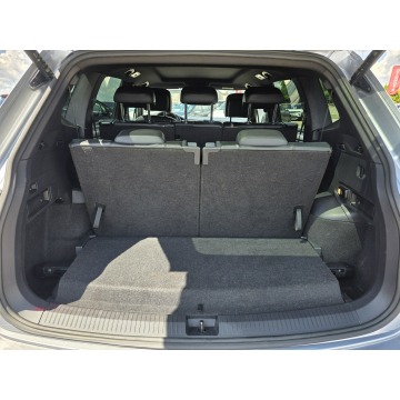 Volkswagen Tiguan Allspace  SUV 2022,  2.0 diesel, automat - Na sprzedaż za 119 900 zł - Gniezno - zdjęcie 6