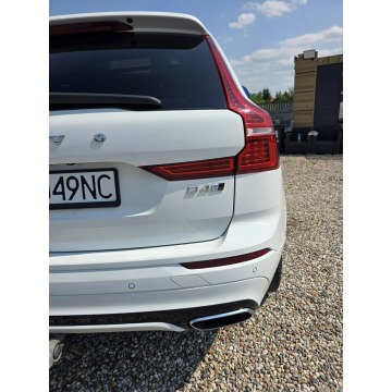 Volvo   SUV 2017,  2.0 diesel - Na sprzedaż za 88 900 zł - Gniezno - zdjęcie 4