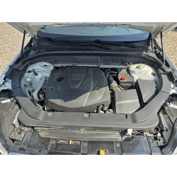 Volvo   SUV 2017,  2.0 diesel - Na sprzedaż za 88 900 zł - Gniezno - zdjęcie 9