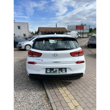 Hyundai i30  Hatchback 2017,  1.4 benzyna, automat - Na sprzedaż za 46 900 zł - Słupsk - zdjęcie 4