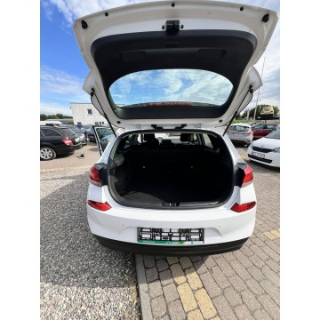Hyundai i30  Hatchback 2017,  1.4 benzyna, automat - Na sprzedaż za 46 900 zł - Słupsk - zdjęcie 3