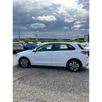 Hyundai i30  Hatchback 2017,  1.4 benzyna, automat - Na sprzedaż za 46 900 zł - Słupsk - zdjęcie 5