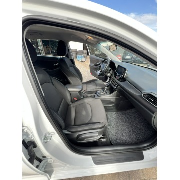 Hyundai i30  Hatchback 2017,  1.4 benzyna, automat - Na sprzedaż za 46 900 zł - Słupsk - zdjęcie 8
