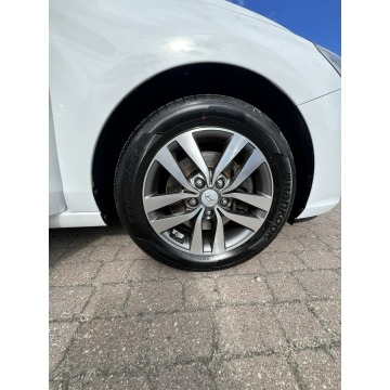 Hyundai i30  Hatchback 2017,  1.4 benzyna, automat - Na sprzedaż za 46 900 zł - Słupsk - zdjęcie 7