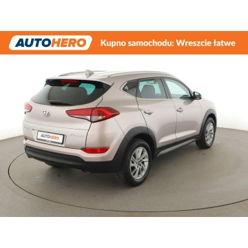 Hyundai Tucson  SUV 2016,  1.6 benzyna - Na sprzedaż za 53 500 zł - Warszawa - zdjęcie 7