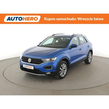 Volkswagen T-Roc - klima auto grzane fotele navi matrix LED czujniki parkowania