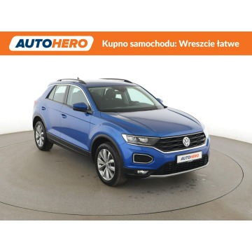 Volkswagen T-Roc  SUV 2018,  1.0 benzyna - Na sprzedaż za 55 800 zł - Warszawa - zdjęcie 10